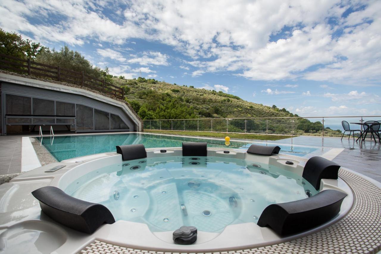 Calabrialcubo Agriturismo 노세라 테리네세 외부 사진